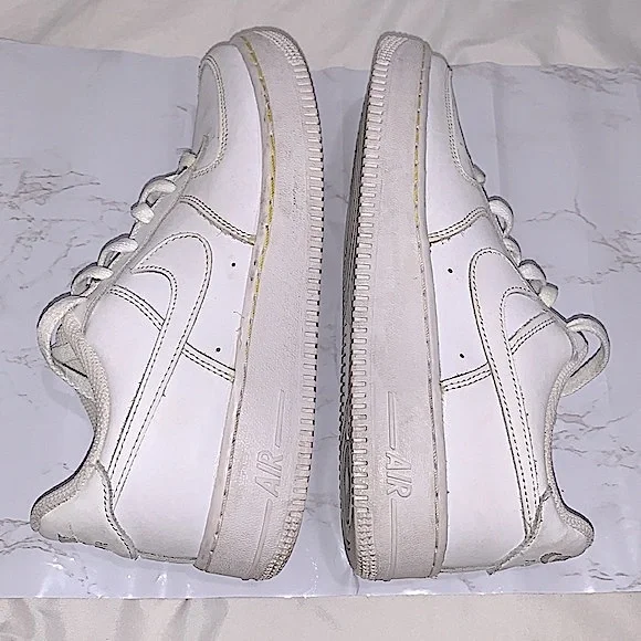 Nike AF1 Air Force One classic white sneakers size 6.5Y - Picture 4 of 7